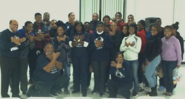 Alumni chapter gives back